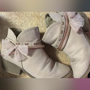 Big Girls size 4 boots
